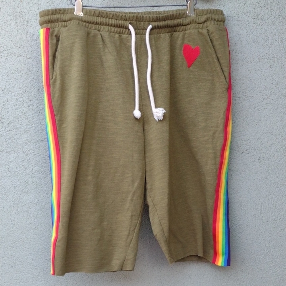 Takepride Olive Green Shorts with Rainbow Stripe Embroidered Heart XXL